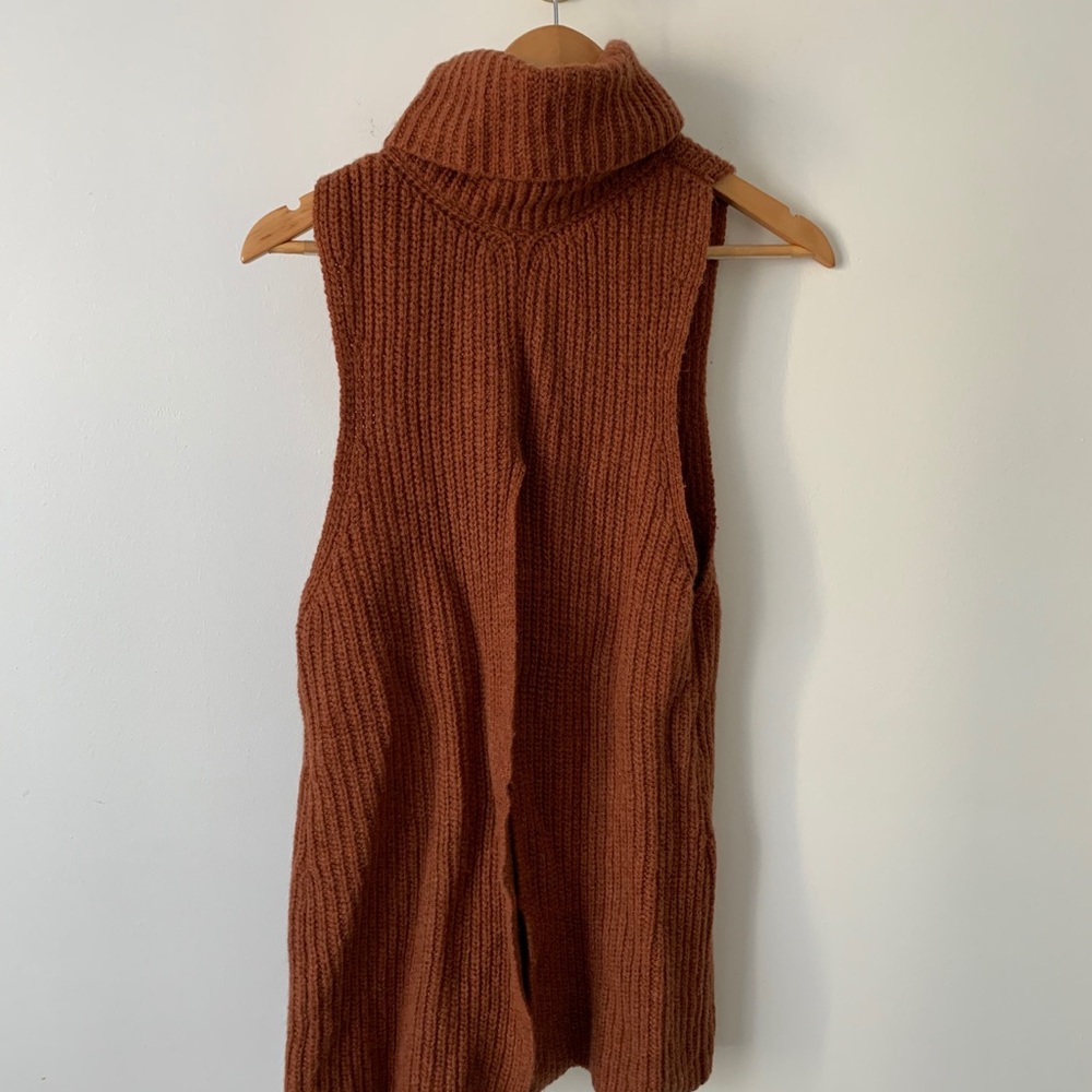 ⭐️ Free People | Burnt Orange Sleeveless Sweater - Picture 7 of 11